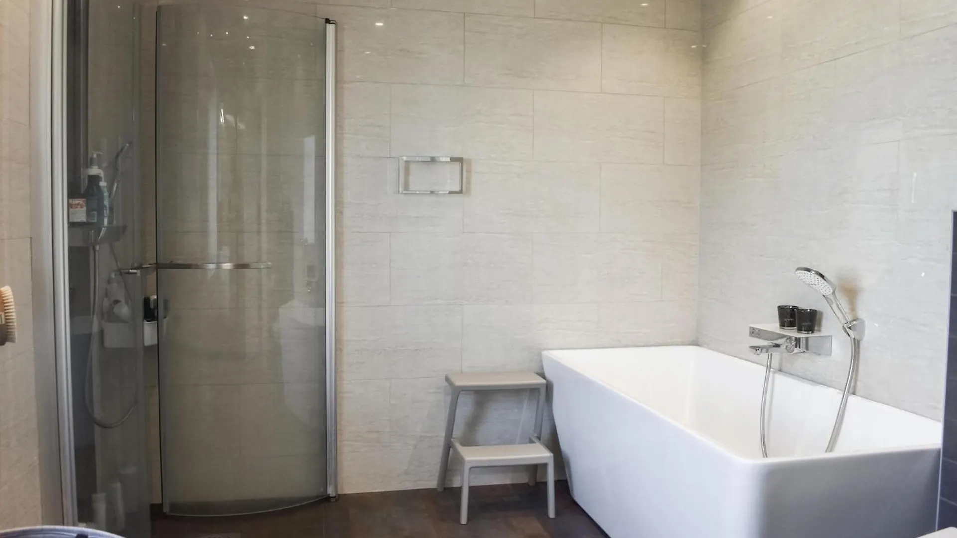 Stunning Home In Malmoe With Jacuzzi Malmö