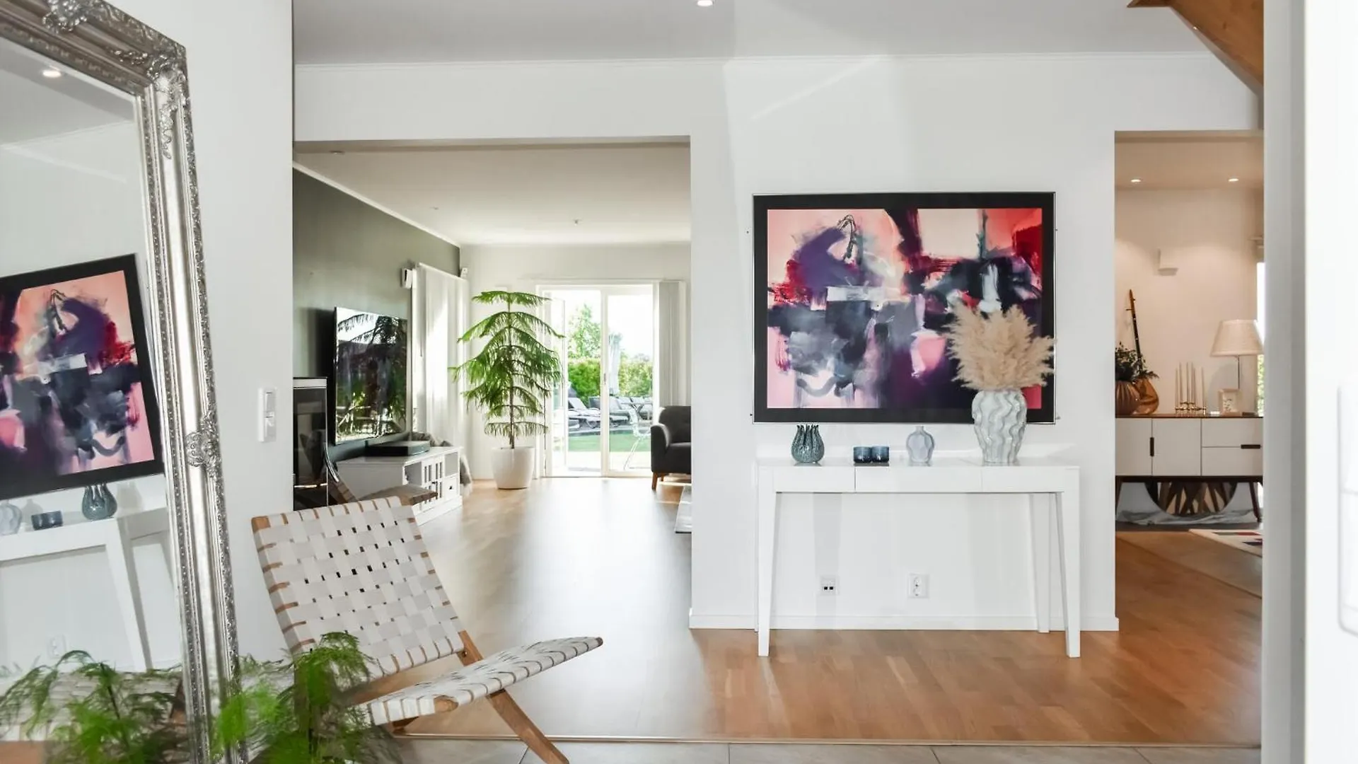 Stunning Home In Malmoe With Jacuzzi Sverige