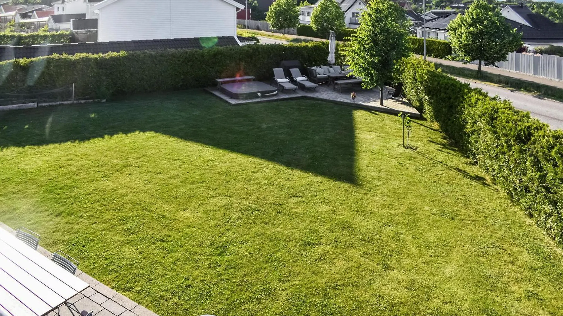 Semesterbostad Stunning Home In Malmoe With Jacuzzi
